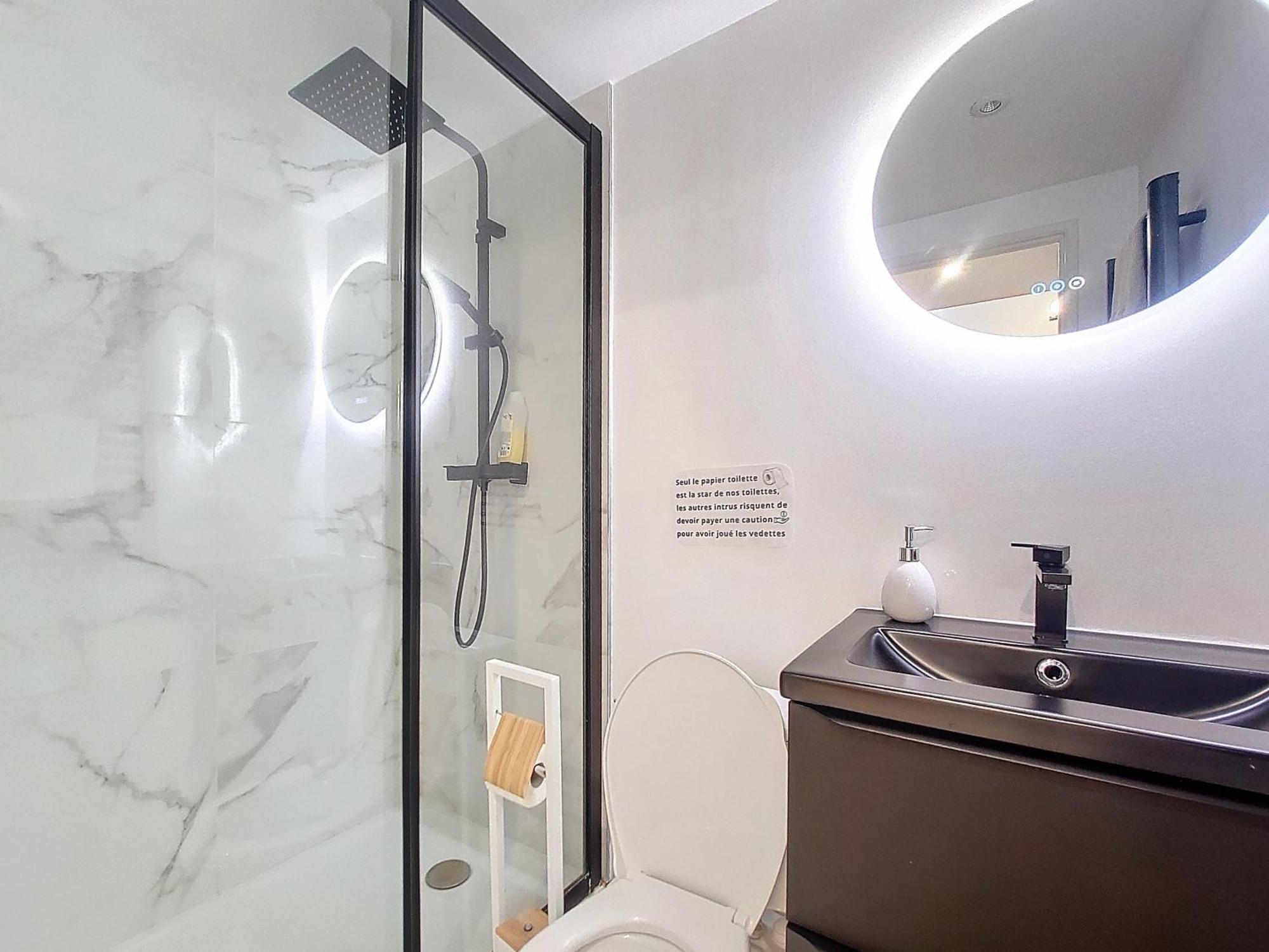 Confort Climatise Et Suite Privee En Sousplex มงต์เปอลิเยร์ ภายนอก รูปภาพ